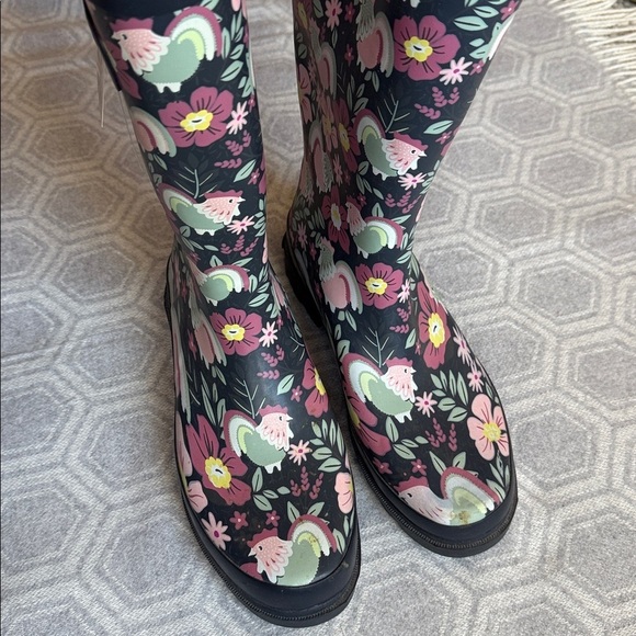 NWT Western Chief Women's Garden Play Tall Rain Boot Chicken/Floral pattern Sz:9 - Picture 12 of 12